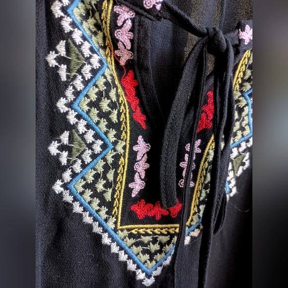 Andree By Unit Embroidered Cactus Southwest Black Women's Top_Small - Picture 5 of 7